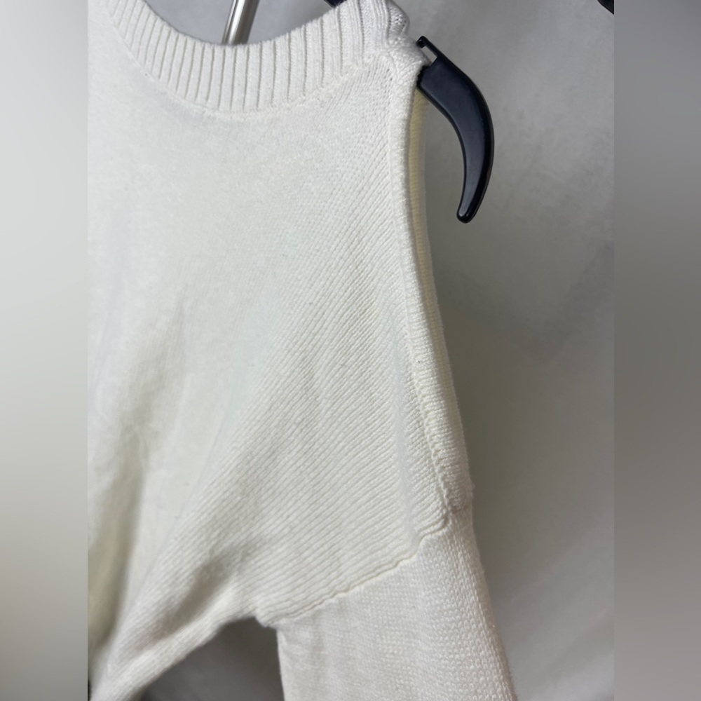 BCBGMAXAZRIA off white cold shoulder sweater size small NWT - Picture 7 of 10